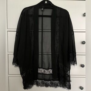 Black and lace forever 21 Shaw